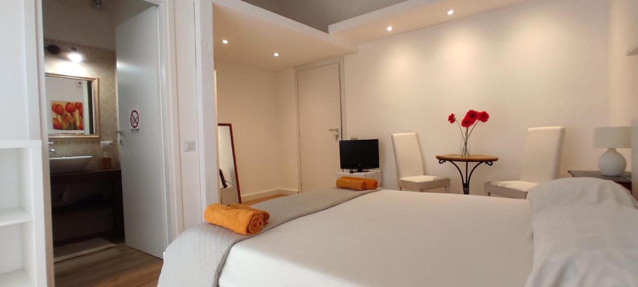 Krly Exclusive Rooms Cagliari Eksteriør bilde